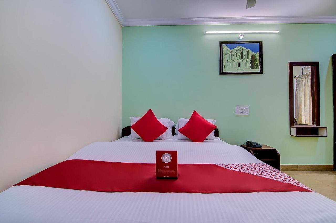Oyo Lalitha Delight Otel Visakhapatnam Dış mekan fotoğraf