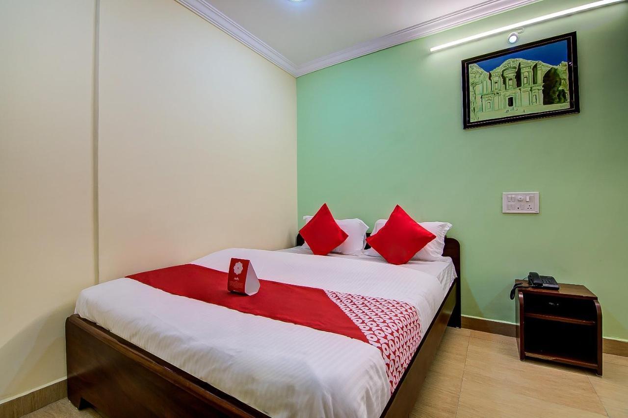 Oyo Lalitha Delight Otel Visakhapatnam Dış mekan fotoğraf
