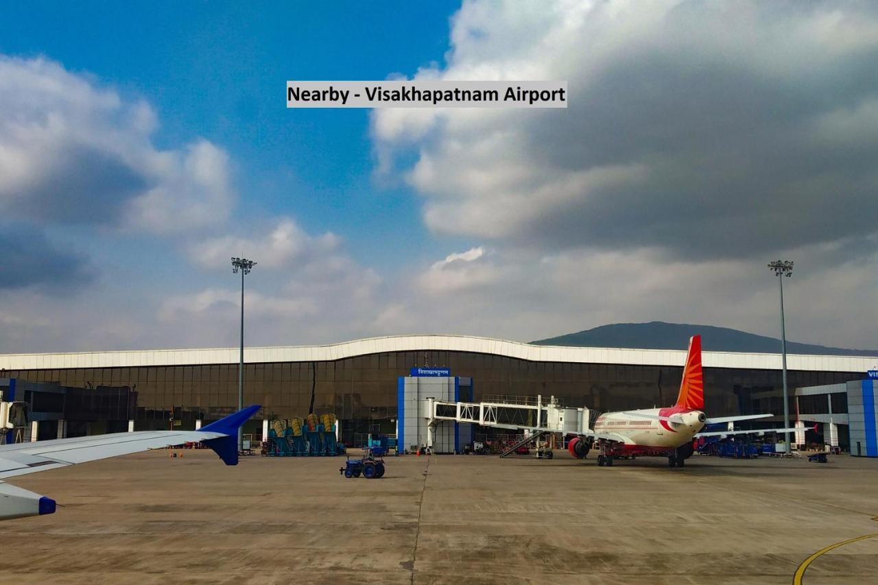 Oyo Lalitha Delight Otel Visakhapatnam Dış mekan fotoğraf